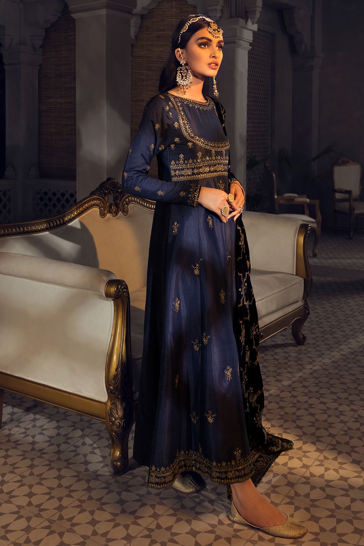 3781-PIKE EMBROIDERED SILK UNSTITCHED