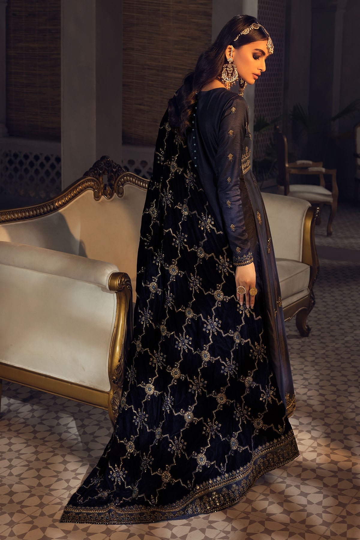 3781-PIKE EMBROIDERED SILK UNSTITCHED