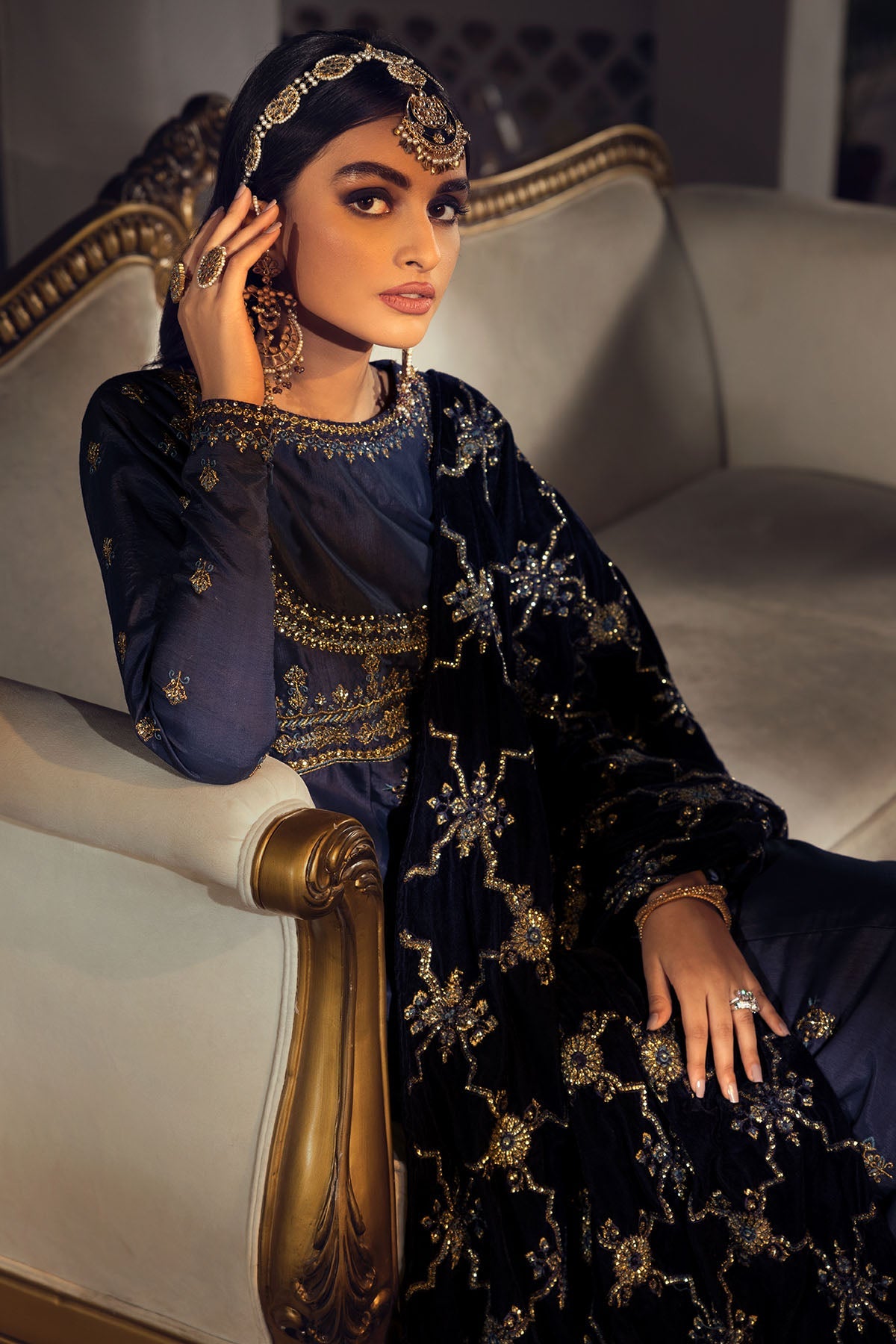 3781-PIKE EMBROIDERED SILK UNSTITCHED