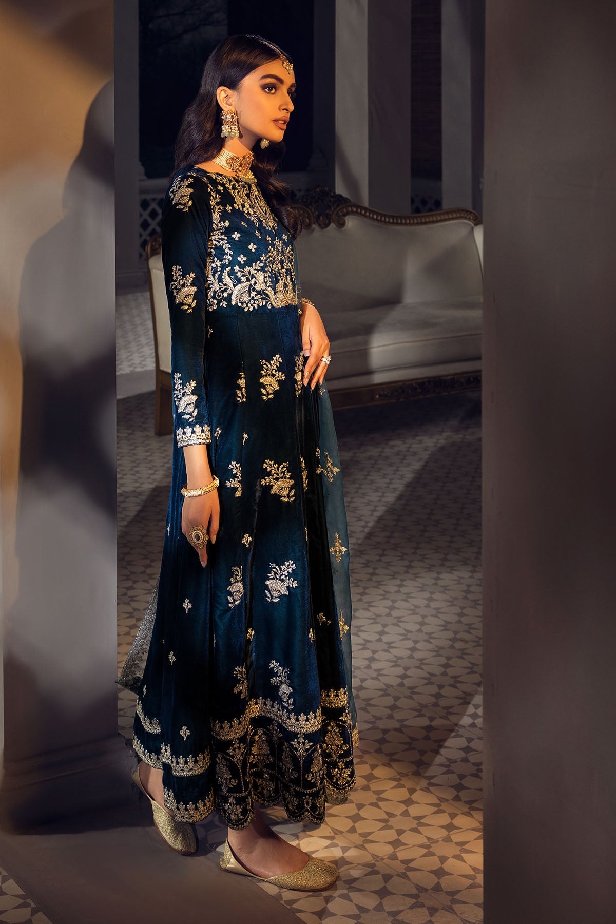 3782-SALMON EMBROIDERED VELVET UNSTITCHED