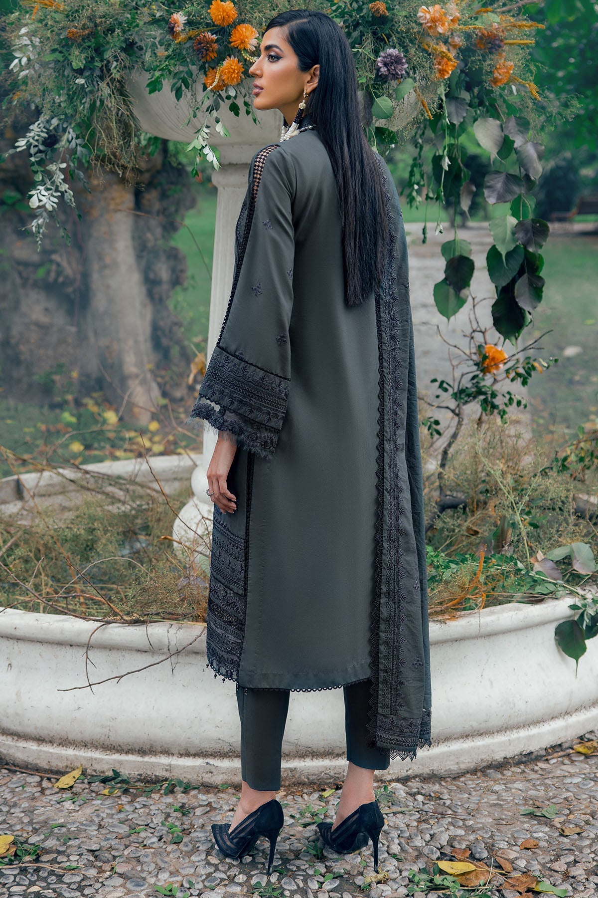 3783-GALIA EMBROIDERED LINEN STITCHED