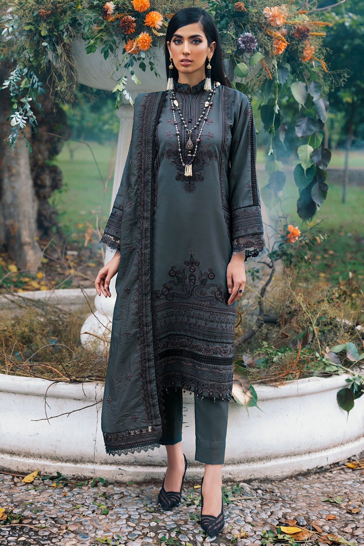 3783-GALIA EMBROIDERED LINEN STITCHED