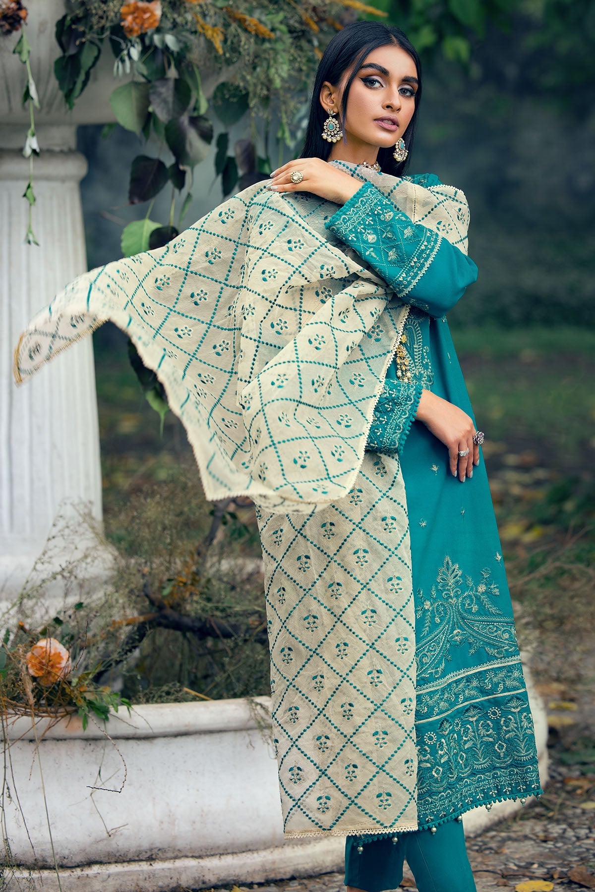 3787-CHARENTAIS EMBROIDERED LINEN UNSTITCHED