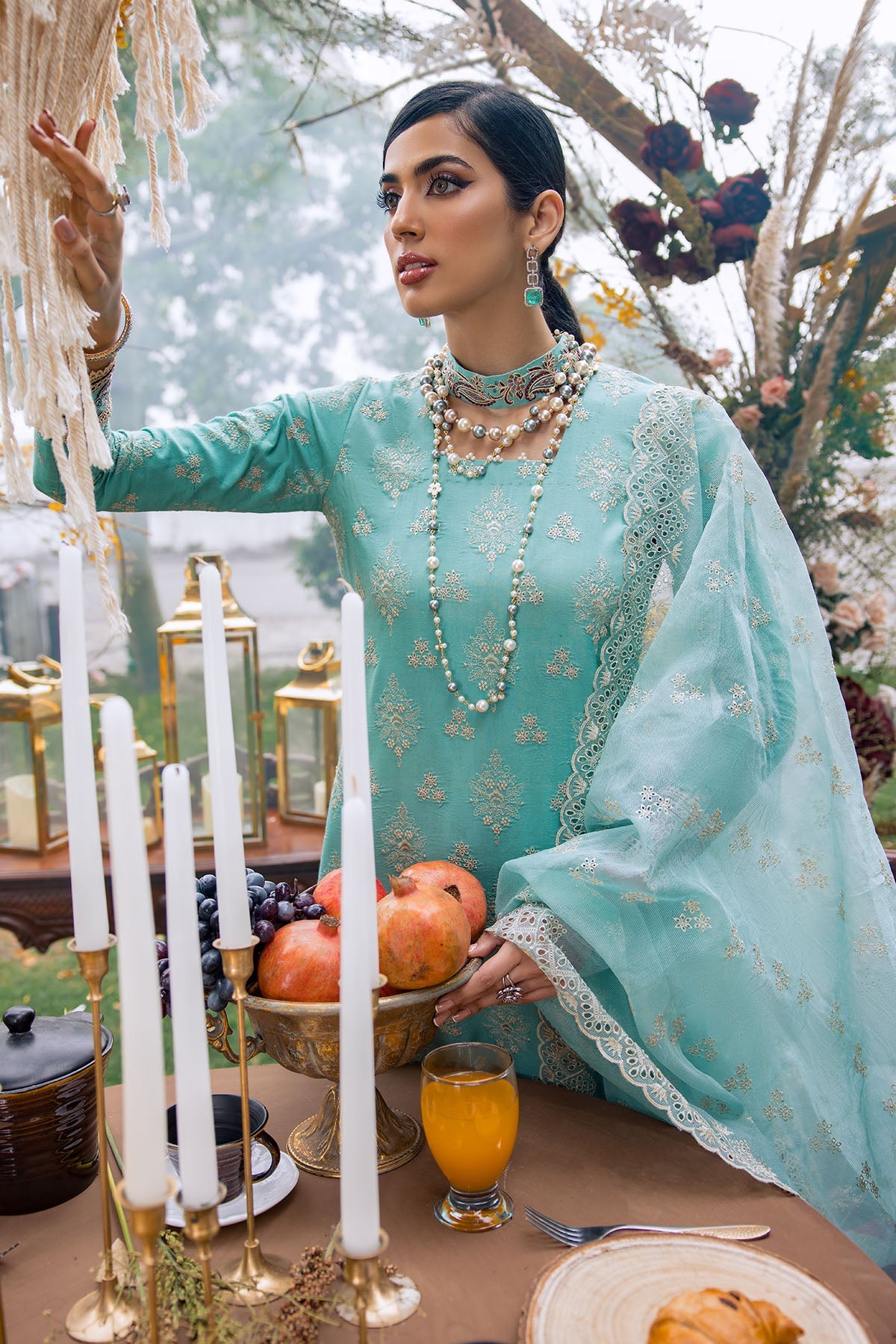 3789-LAPINS EMBROIDERED LINEN STITCHED