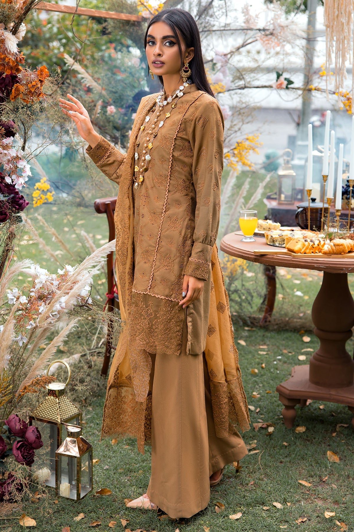 3791-CHELAN EMBROIDERED LINEN STITCHED