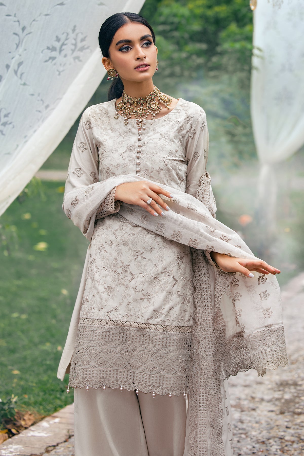 3792-BING EMBROIDERED LINEN UNSTITCHED