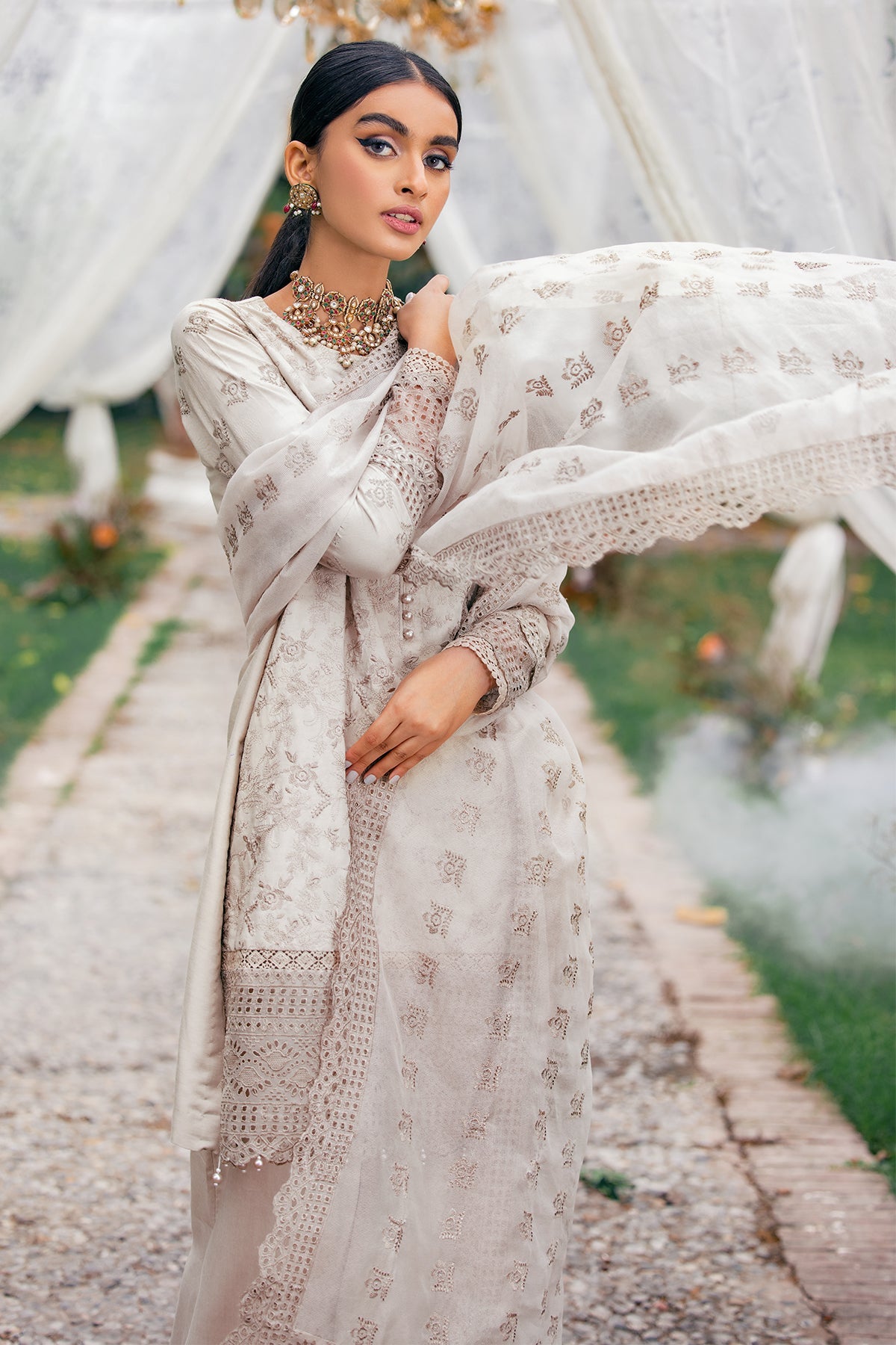 3792-BING EMBROIDERED LINEN UNSTITCHED