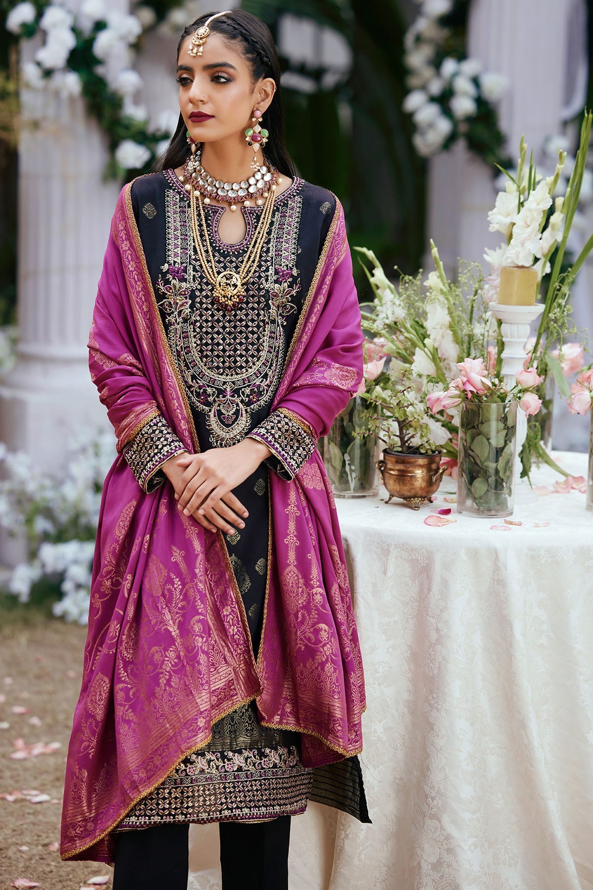 3853-EZEL EMBROIDERED JACQUARD STITCHED