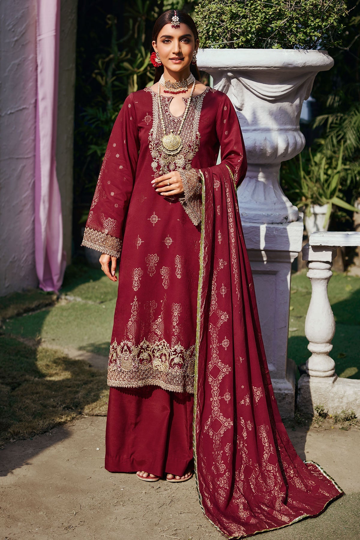 3855-ROSHAN EMBROIDERED JACQUARD STITCHED