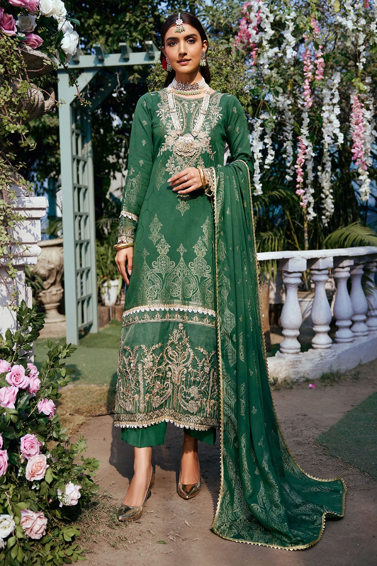3858-BAHAR EMBROIDERED JACQUARD STITCHED