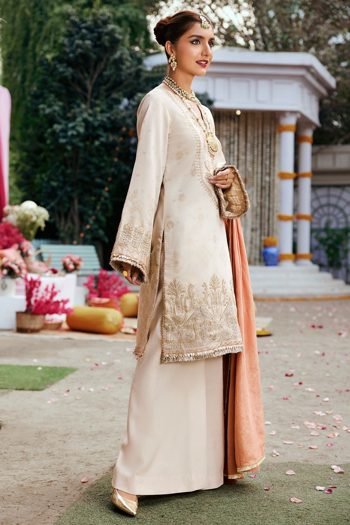 3860-NAZM EMBROIDERED JACQUARD STITCHED