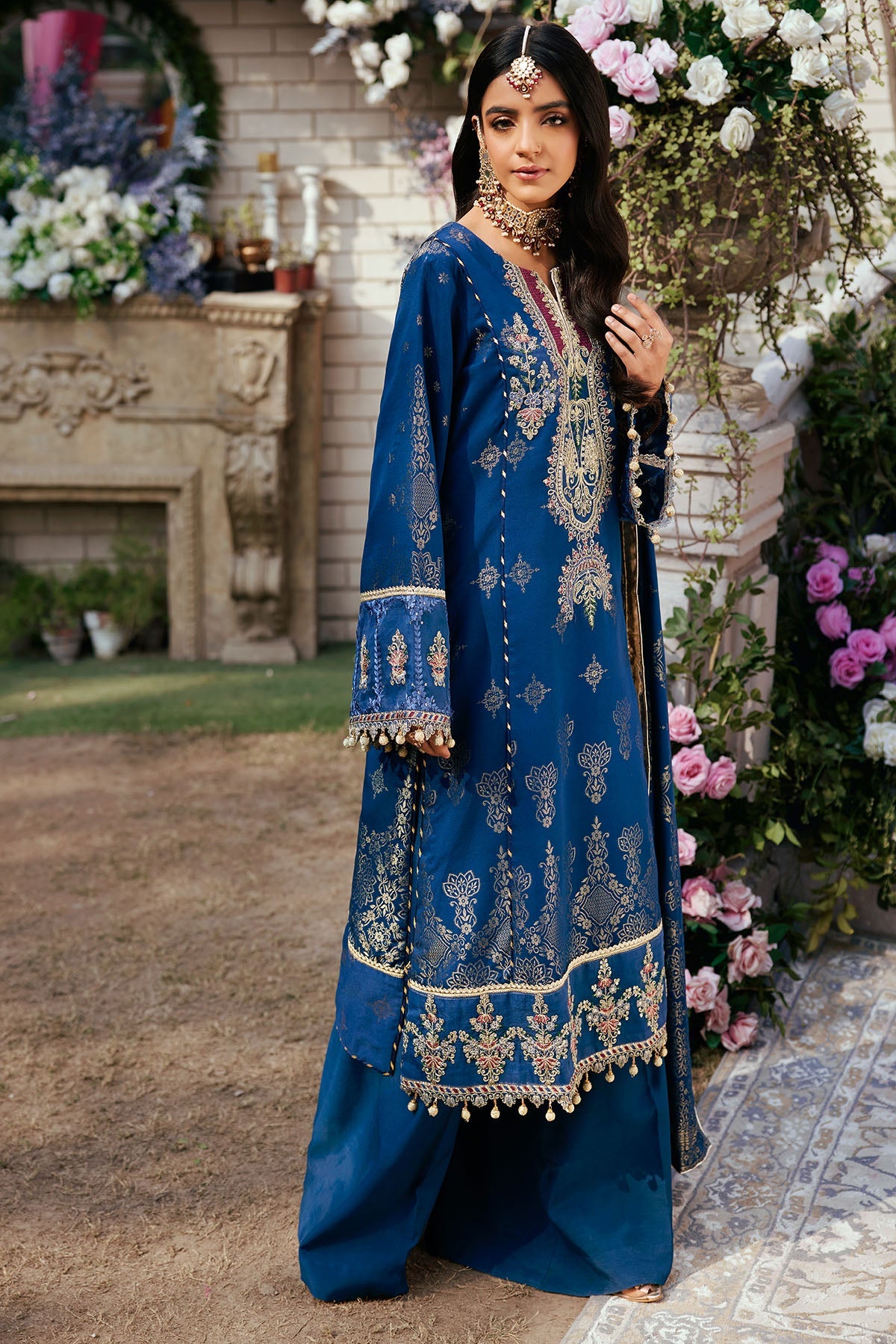 3868-FIRASA EMBROIDERED JACQUARD STITCHED