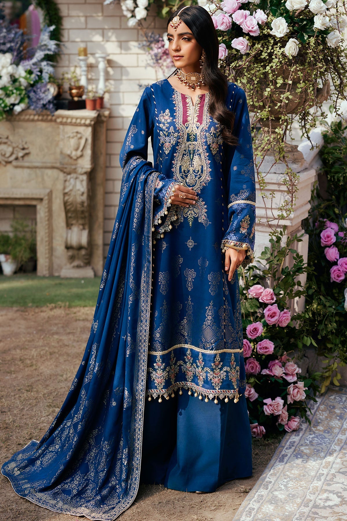 3868-FIRASA EMBROIDERED JACQUARD STITCHED