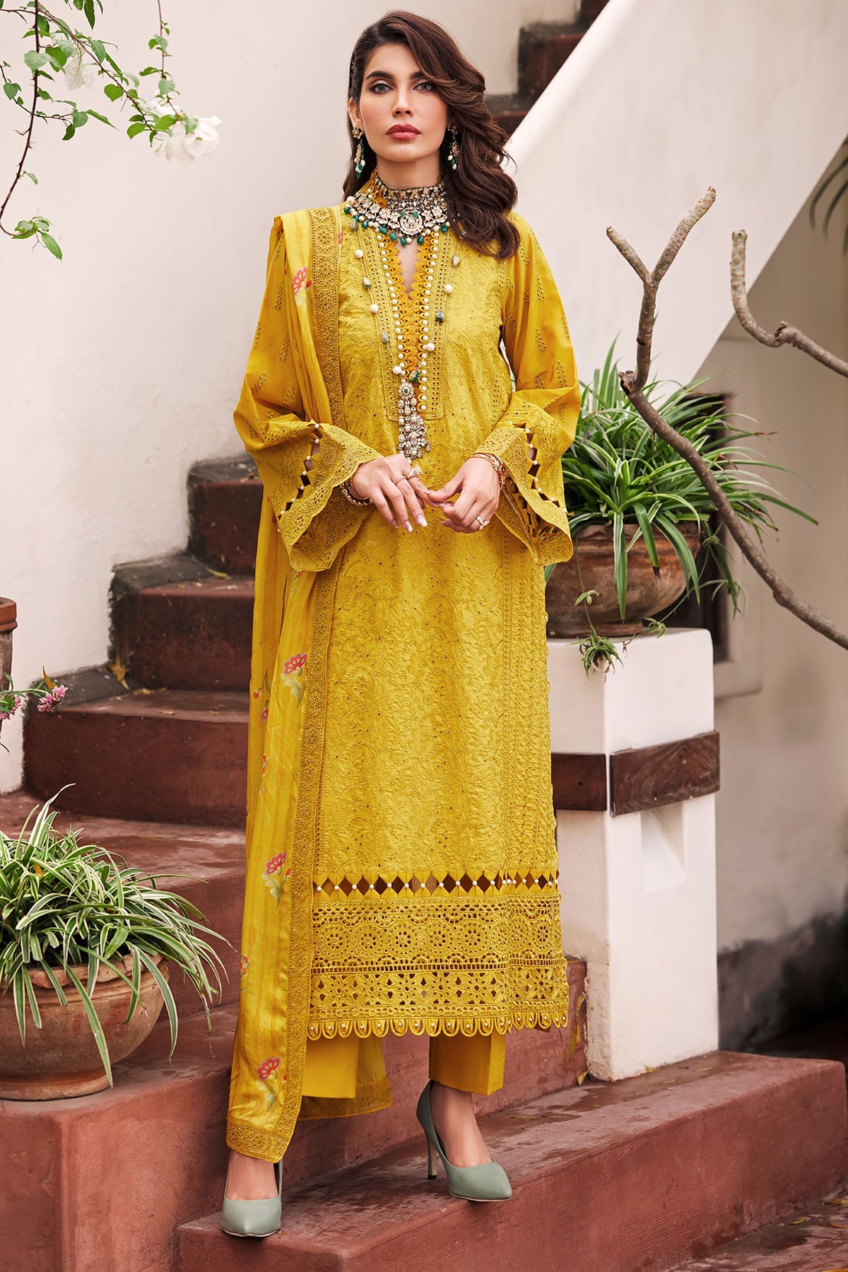 3980-LARA EMBROIDERED LAWN UNSTITCHED