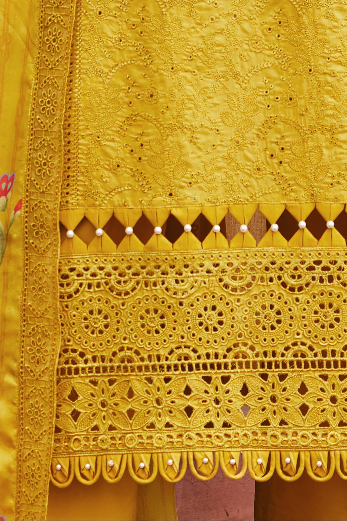 3980-LARA EMBROIDERED LAWN STITCHED