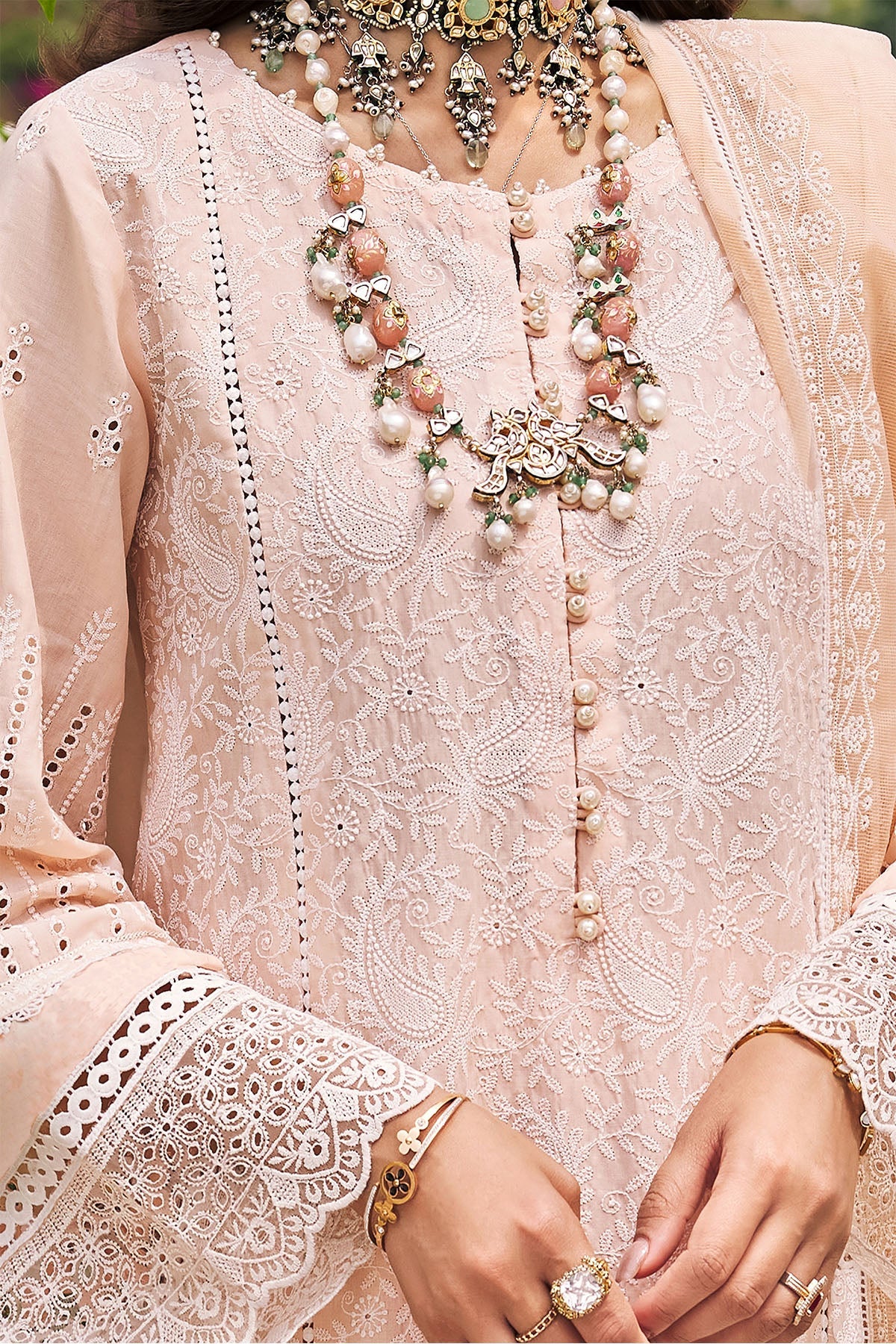 3982-ASRA EMBROIDERED LAWN STITCHED
