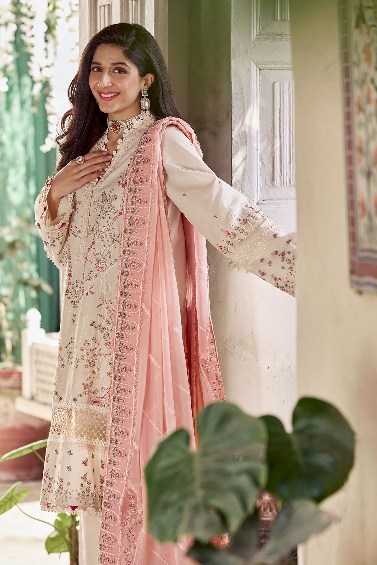 4043-JAHAN EMBROIDERED LAWN UNSTITCHED