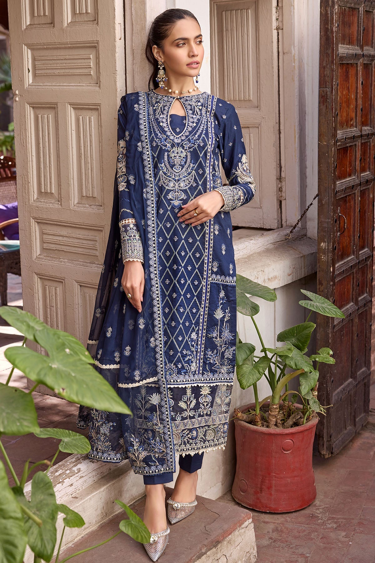 4054-LIVIA EMBROIDERED LAWN UNSTITCHED