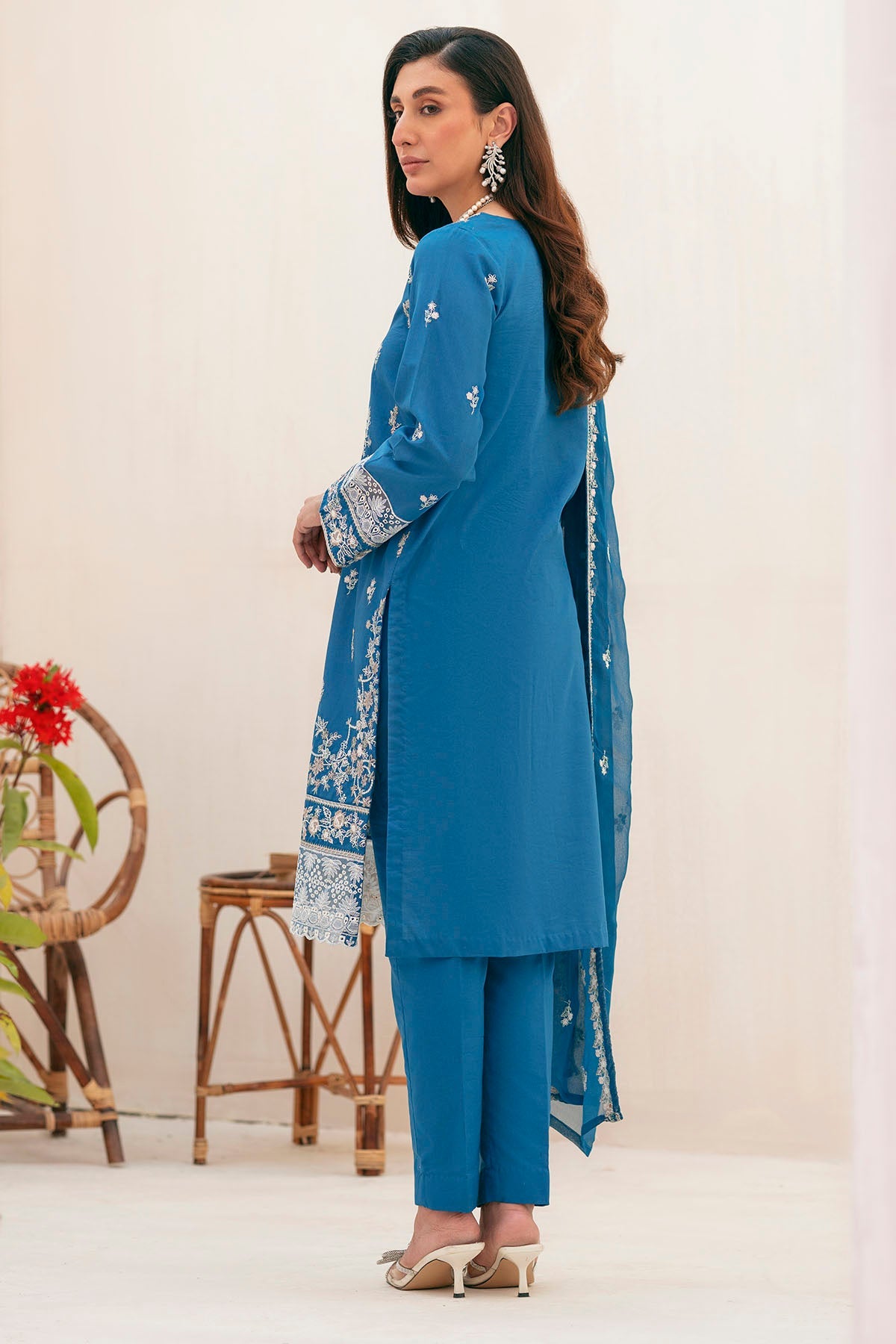 4152-LUNA EMBROIDERED LAWN UNSTITCHED