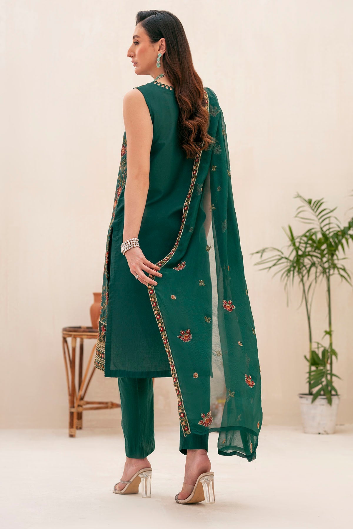 4155-ISLA EMBROIDERED LAWN STITCHED