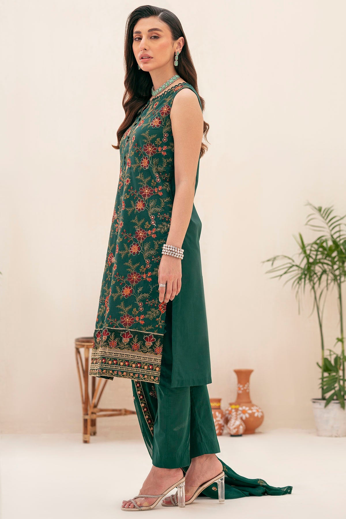 4155-ISLA EMBROIDERED LAWN STITCHED