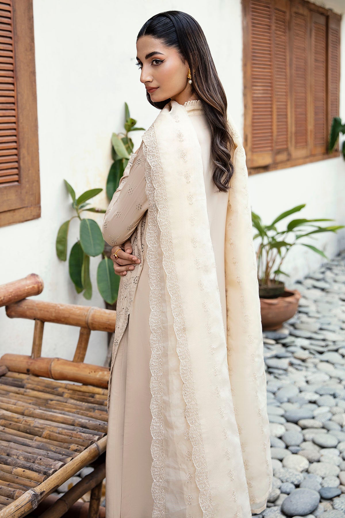 4267-MARVI EMBROIDERED LINEN STITCHED
