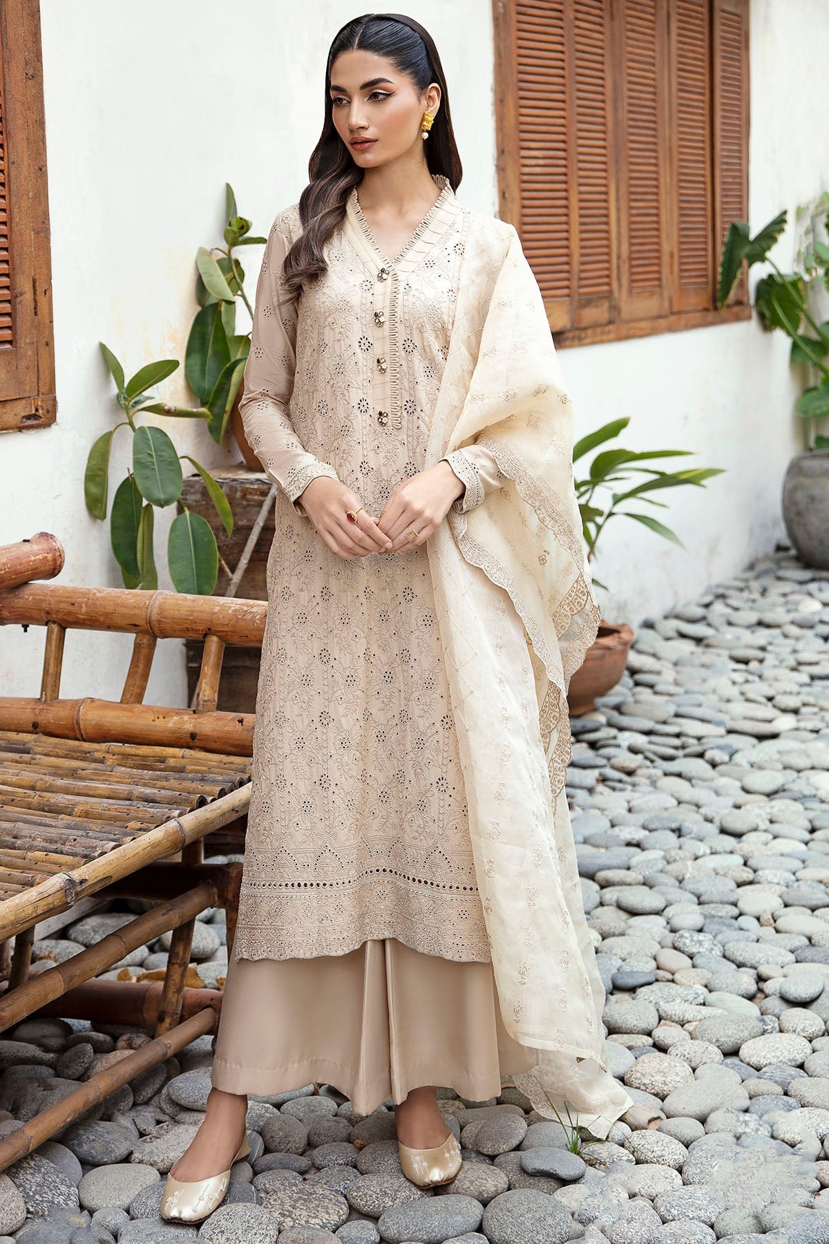 4267-MARVI EMBROIDERED LINEN STITCHED
