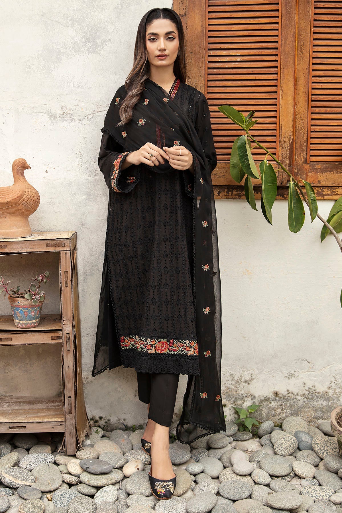 4268-AMALFI EMBROIDERED LINEN STITCHED