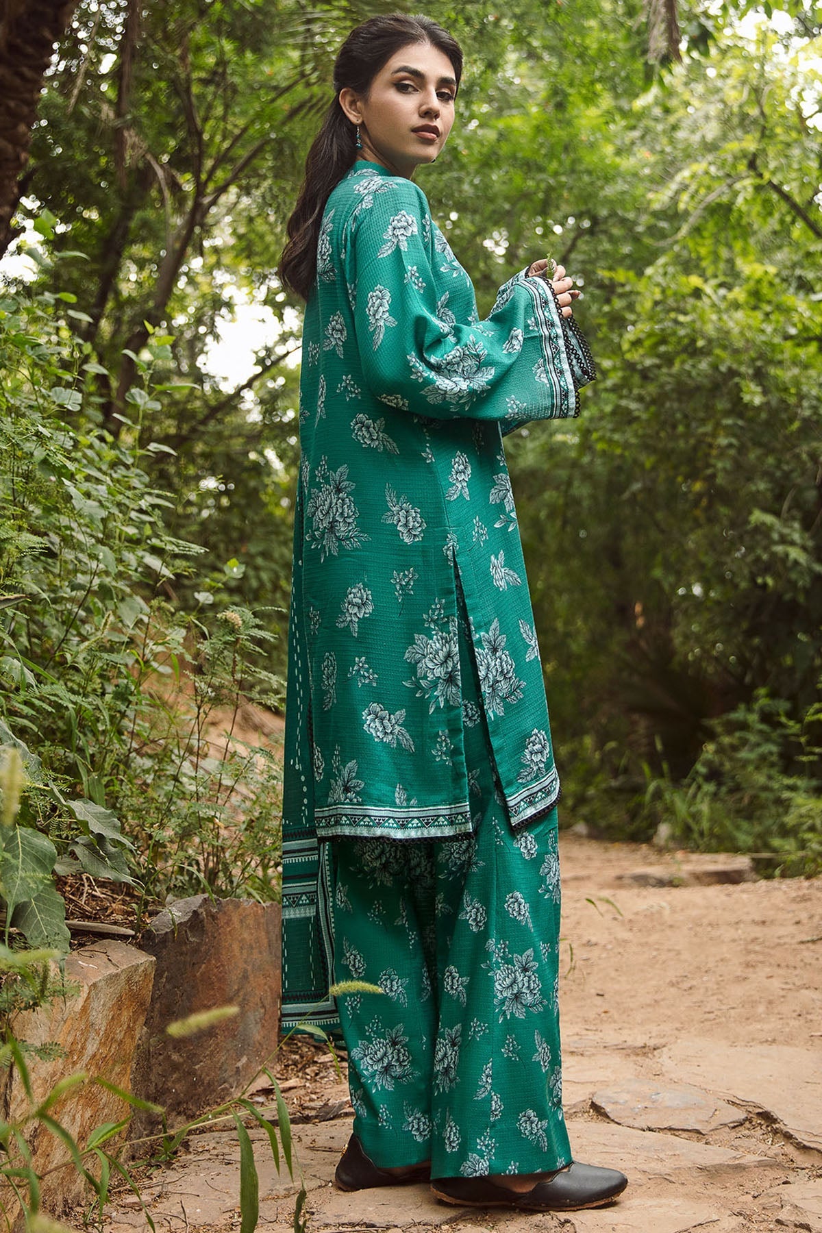 4350-MARVI DIGITAL PRINTED KHADDAR UNSTITCHED