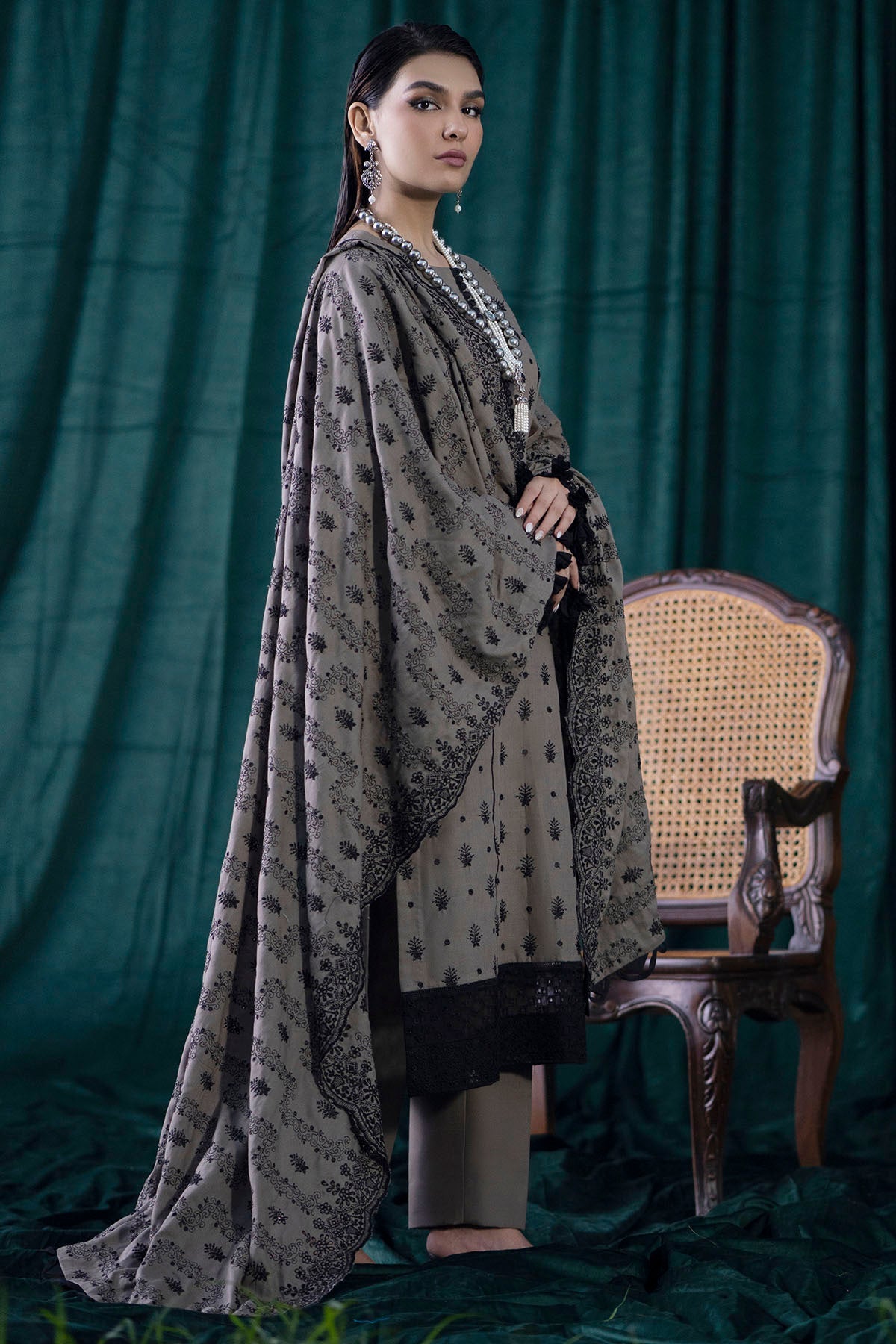 4352-ELIF EMBROIDERED KHADDAR UNSTITCHED