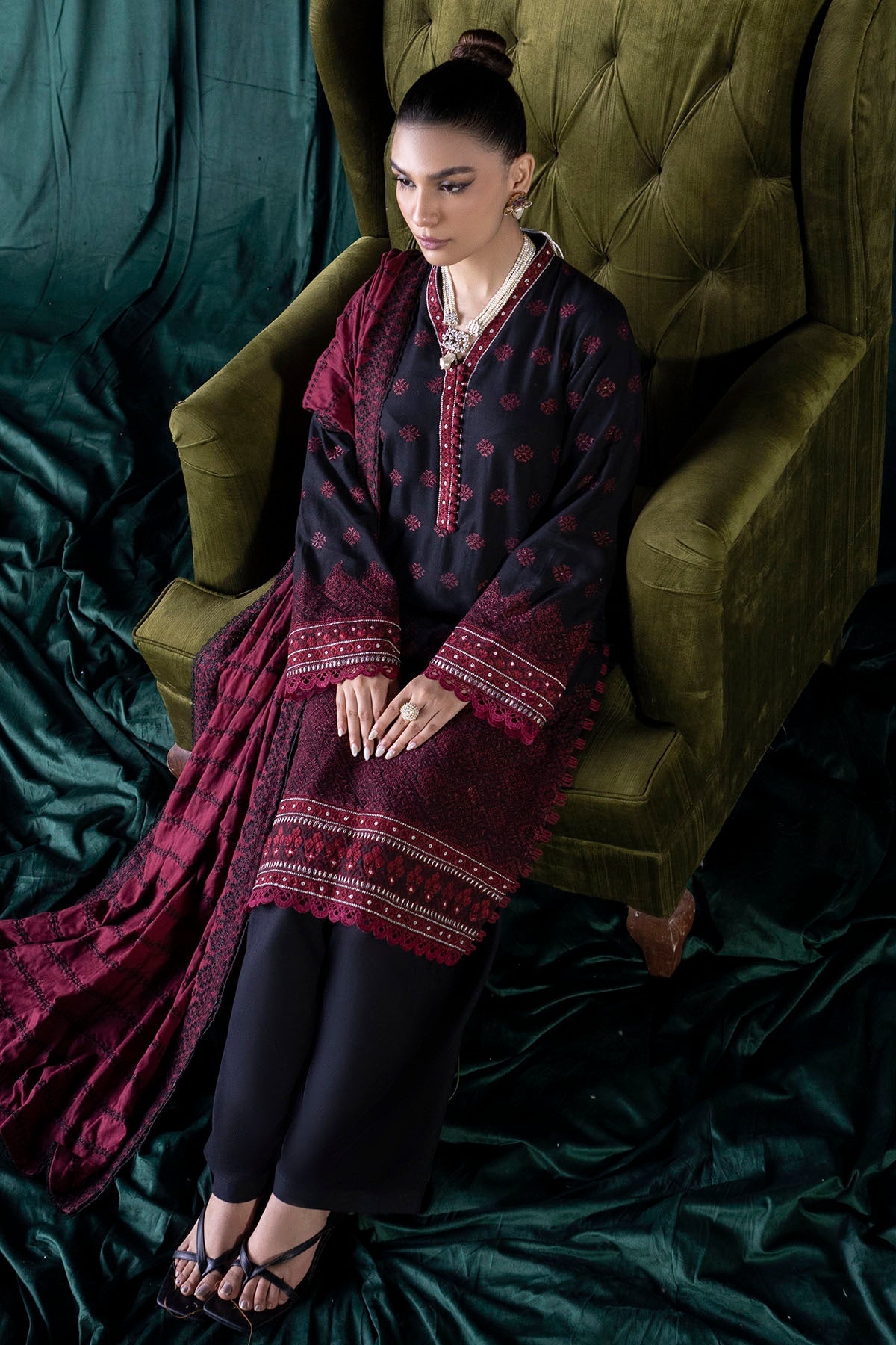 4353-PETRA EMBROIDERED KHADDAR UNSTITCHED