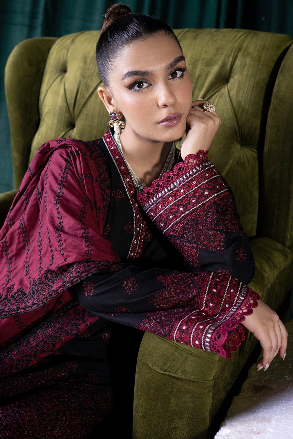4353-PETRA EMBROIDERED KHADDAR UNSTITCHED