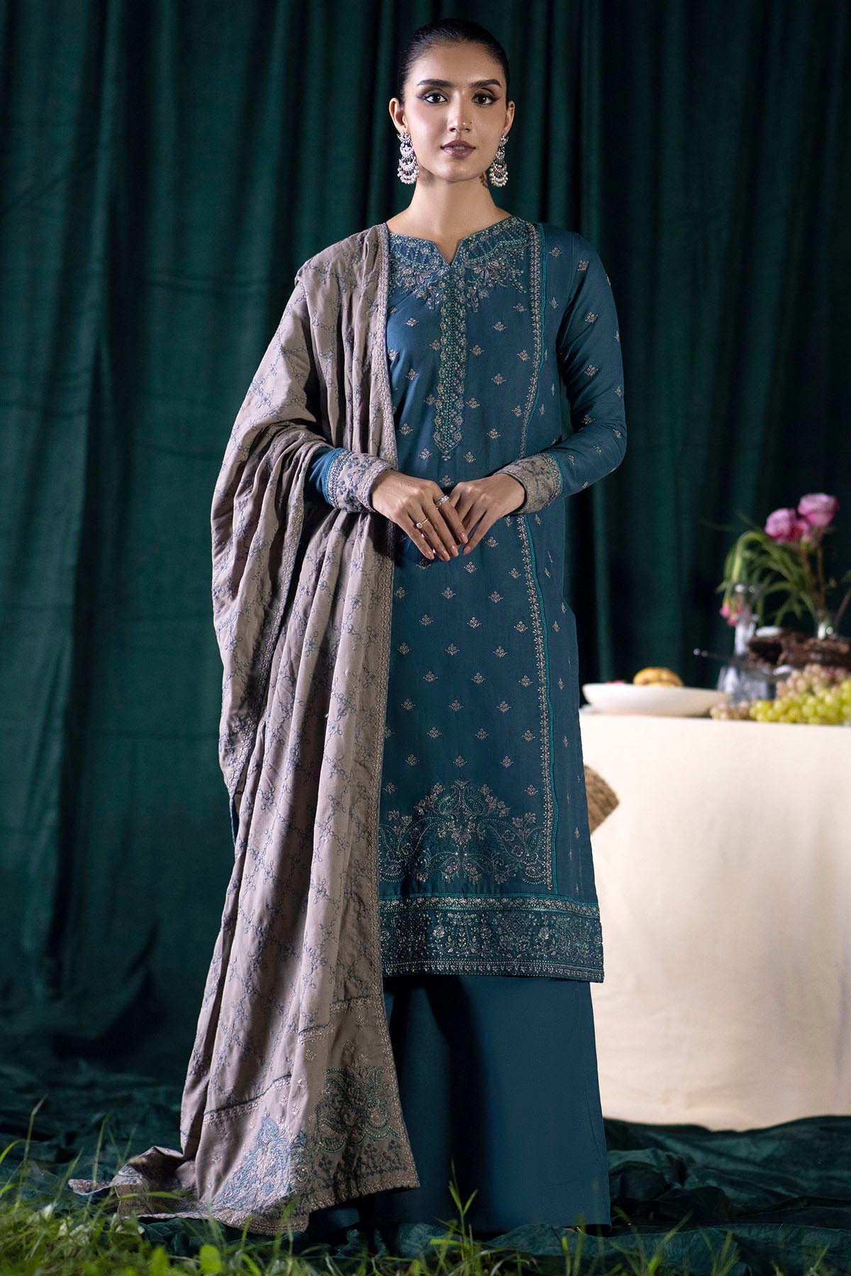 4355-DAMA EMBROIDERED KHADDAR UNSTITCHED