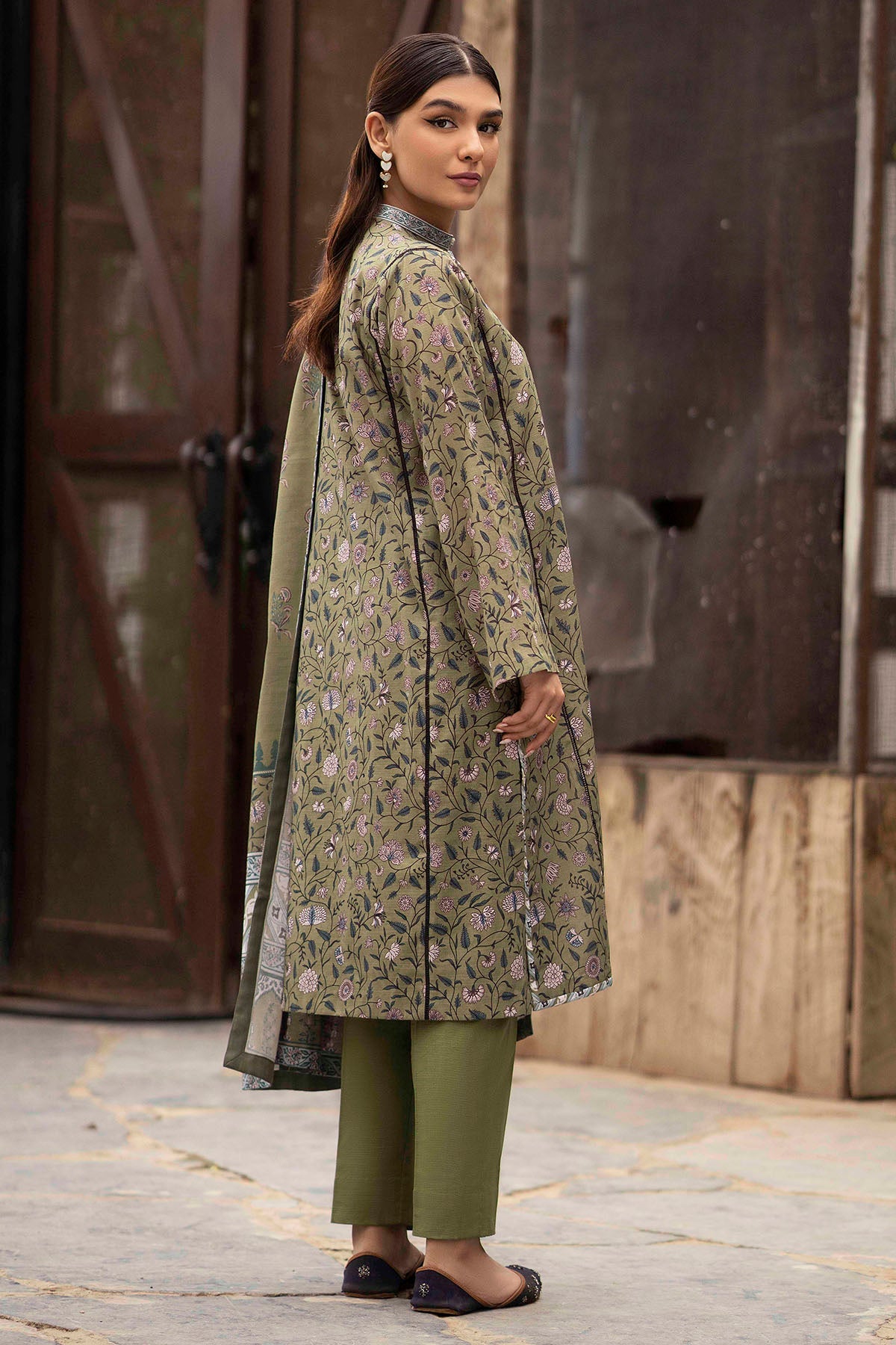 4368-EMRE DIGITAL PRINTED KHADDAR UNSTITCHED