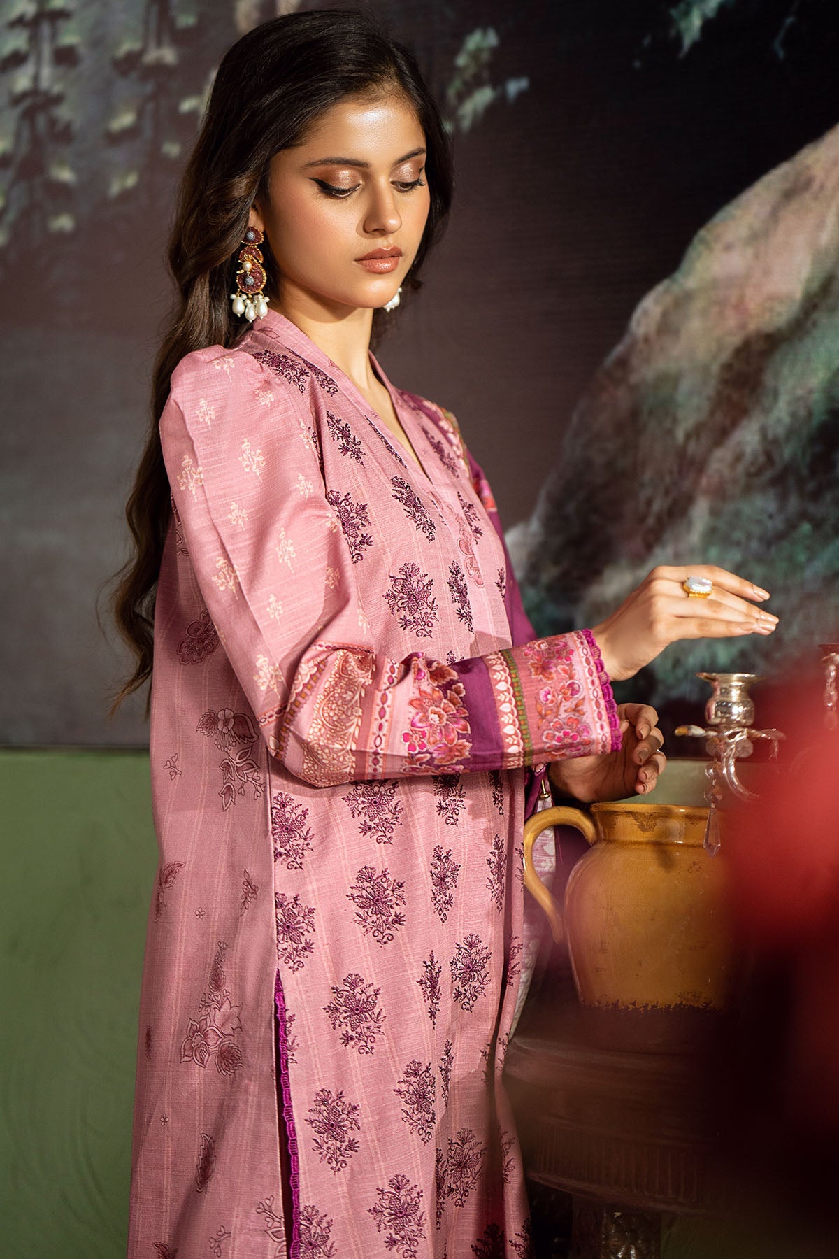 4386-SHAADMANI DIGITAL PRINTED KHADDAR UNSTITCHED