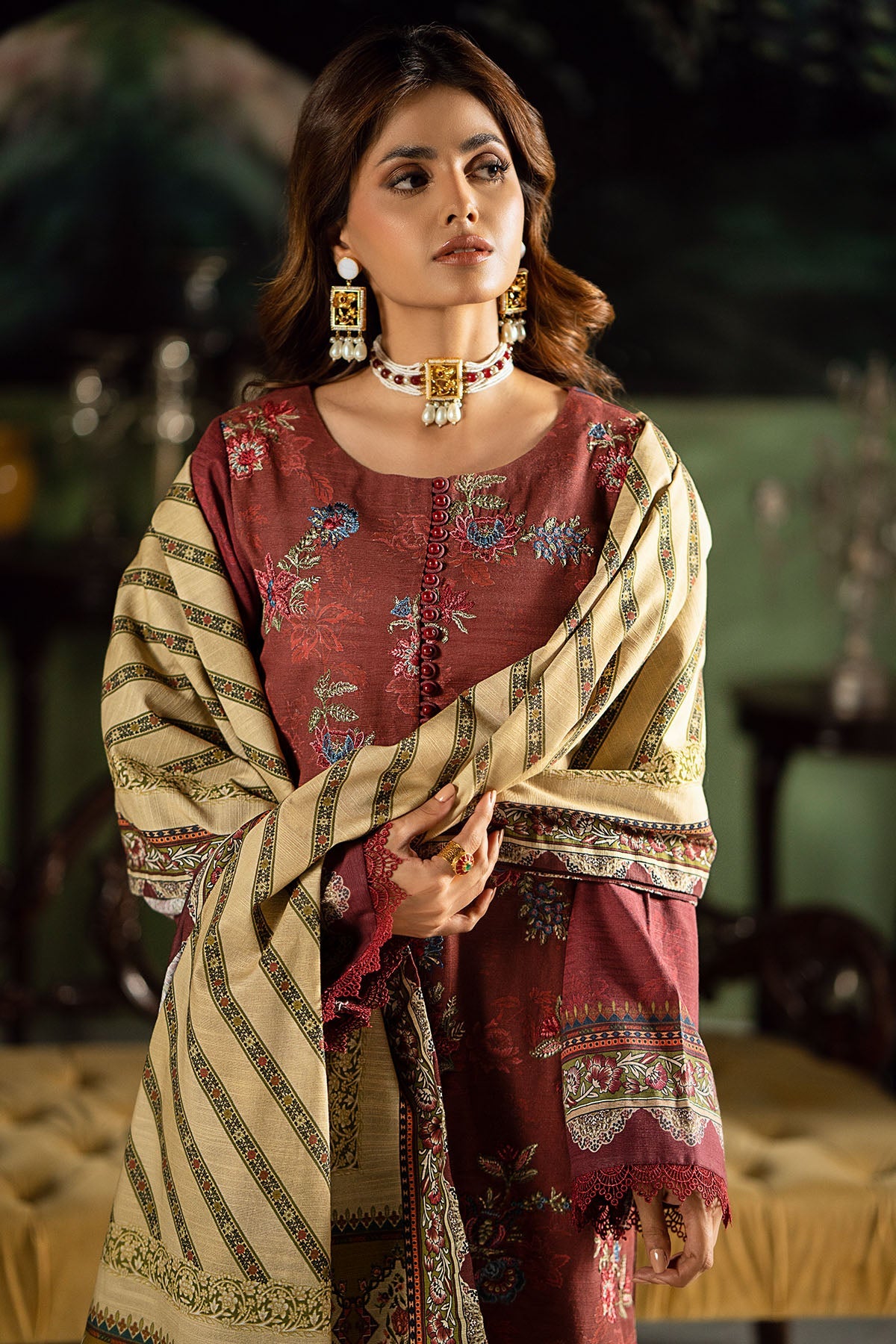 4390-SOZE-YAQEEN DIGITAL PRINTED KHADDAR UNSTITCHED