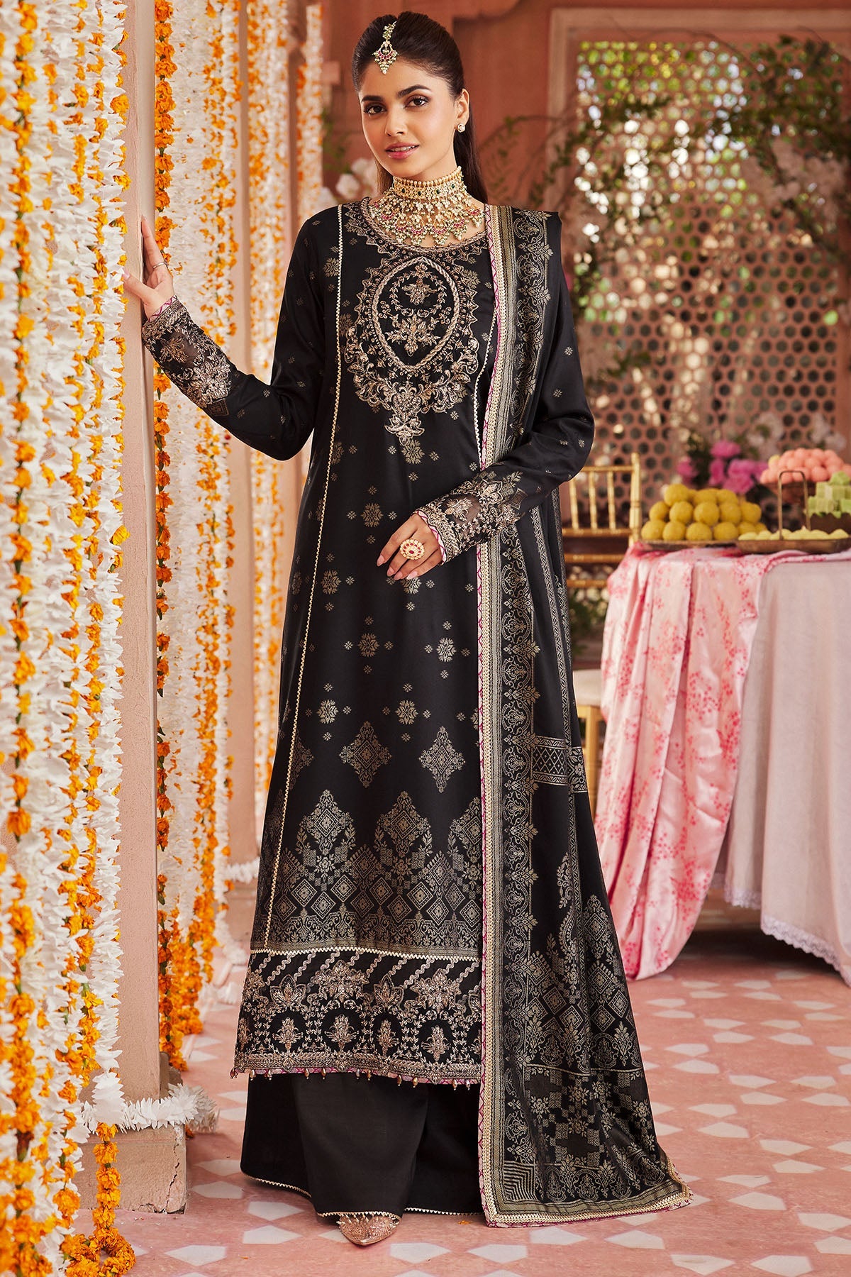 4393-RESHIMA EMBROIDERED JACQUARD STITCHED