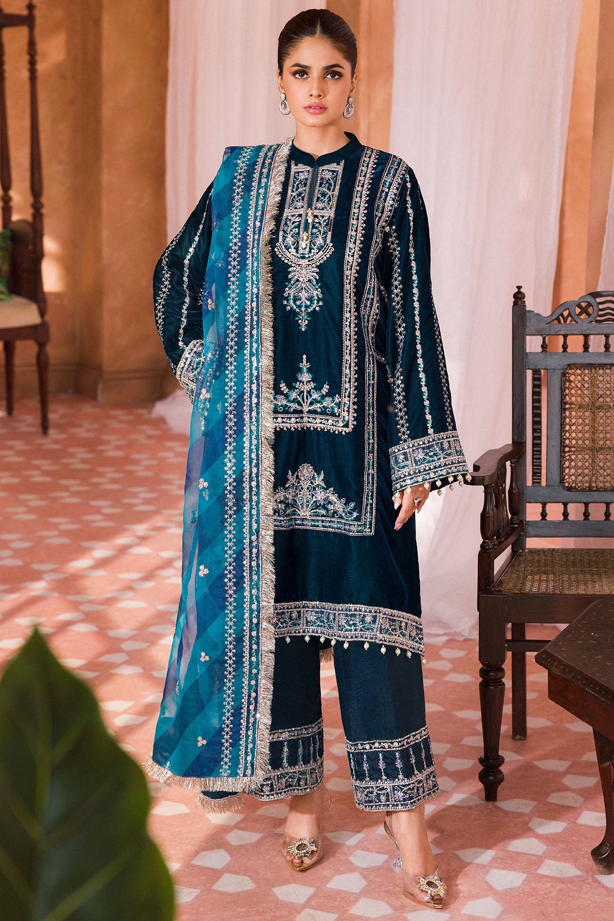4401-ARZOO EMBROIDERED VELVET STITCHED