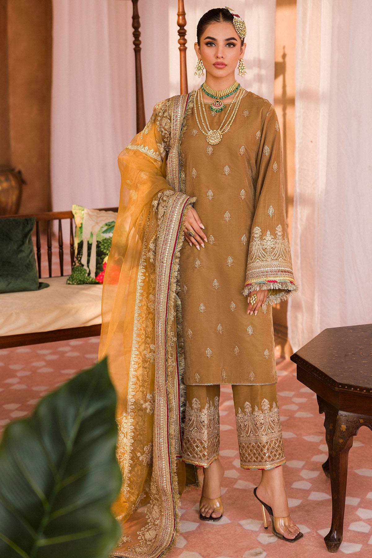 4408-SHABOO EMBROIDERED VELVET STITCHED
