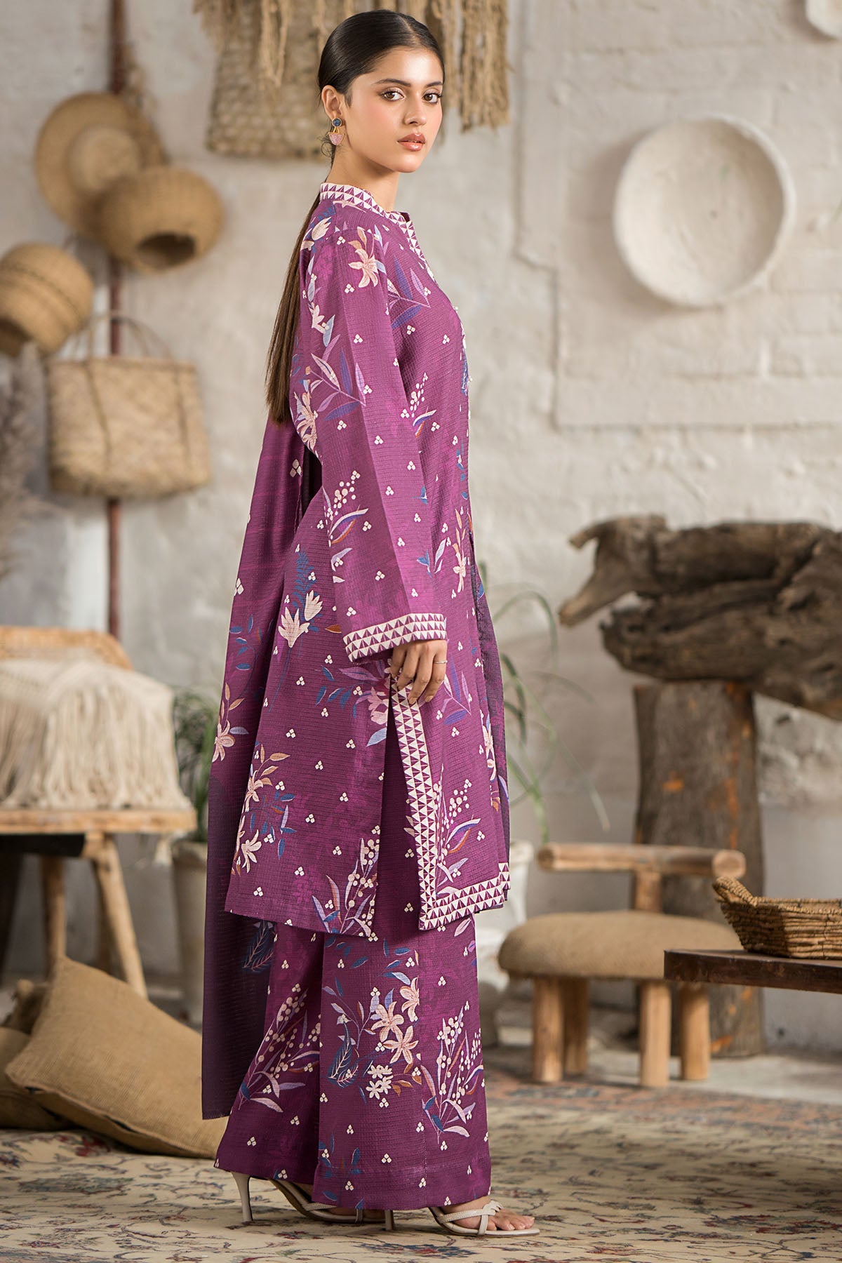 4412-GULL DIGITAL PRINTED KHADDAR UNSTITCHED
