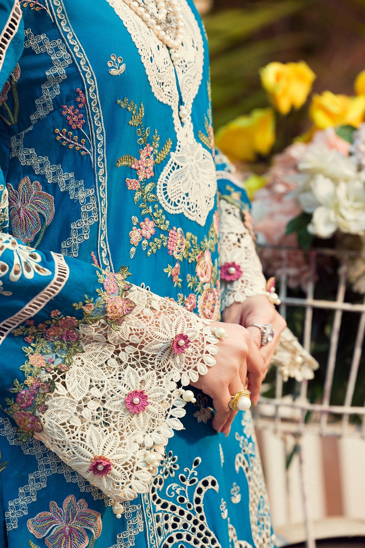 4424-GUL-E-RANA EMBROIDERED LAWN STITCHED