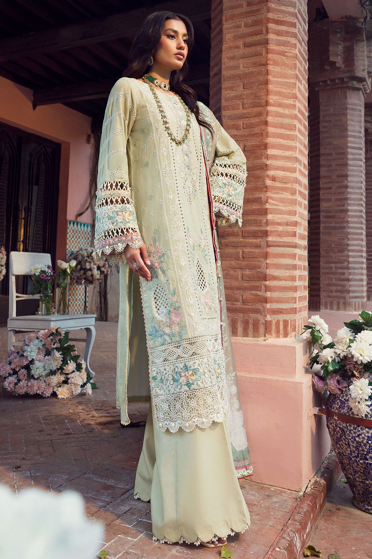 4427-ZAIB EMBROIDERED LAWN STITCHED