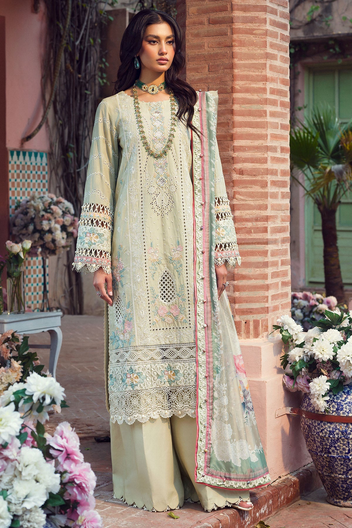 4427-ZAIB EMBROIDERED LAWN STITCHED
