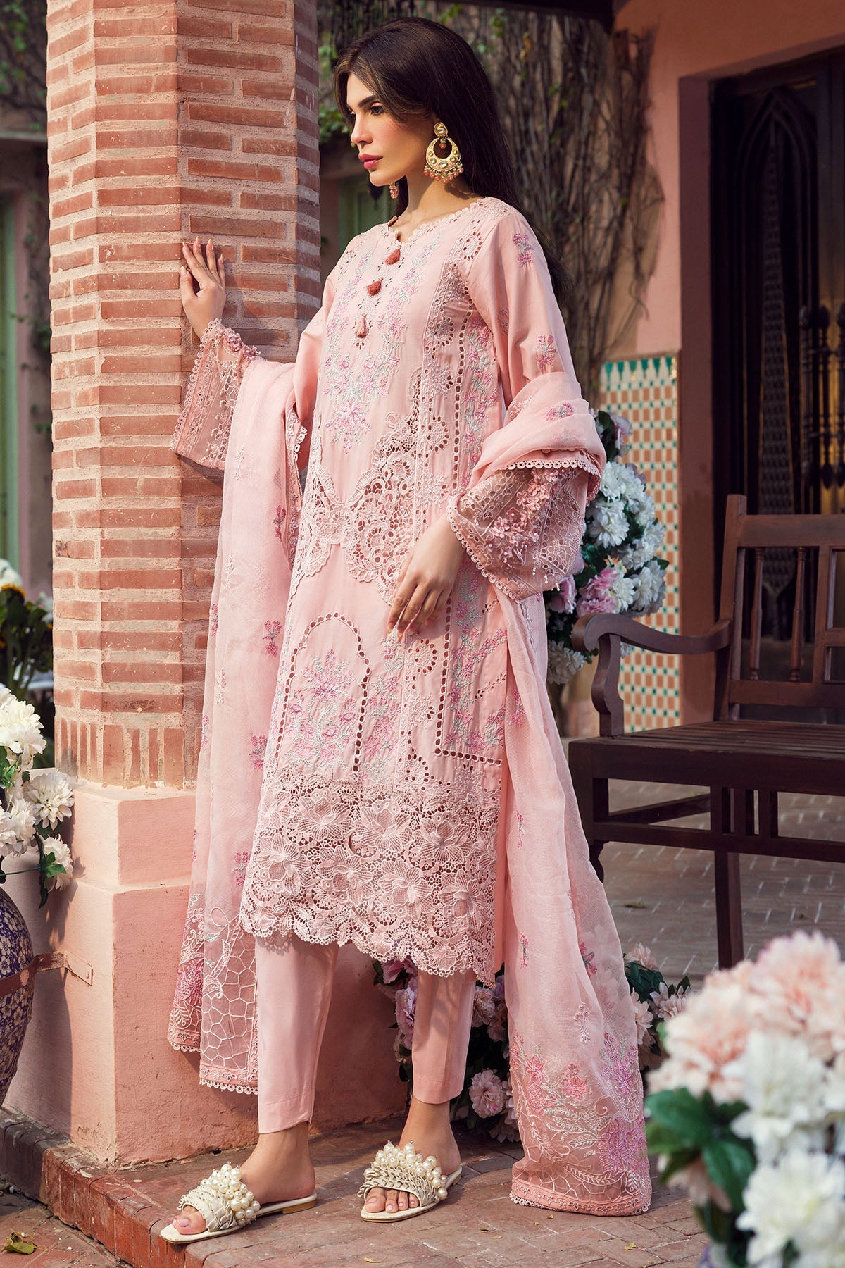 4428-HUDA EMBROIDERED LAWN STITCHED
