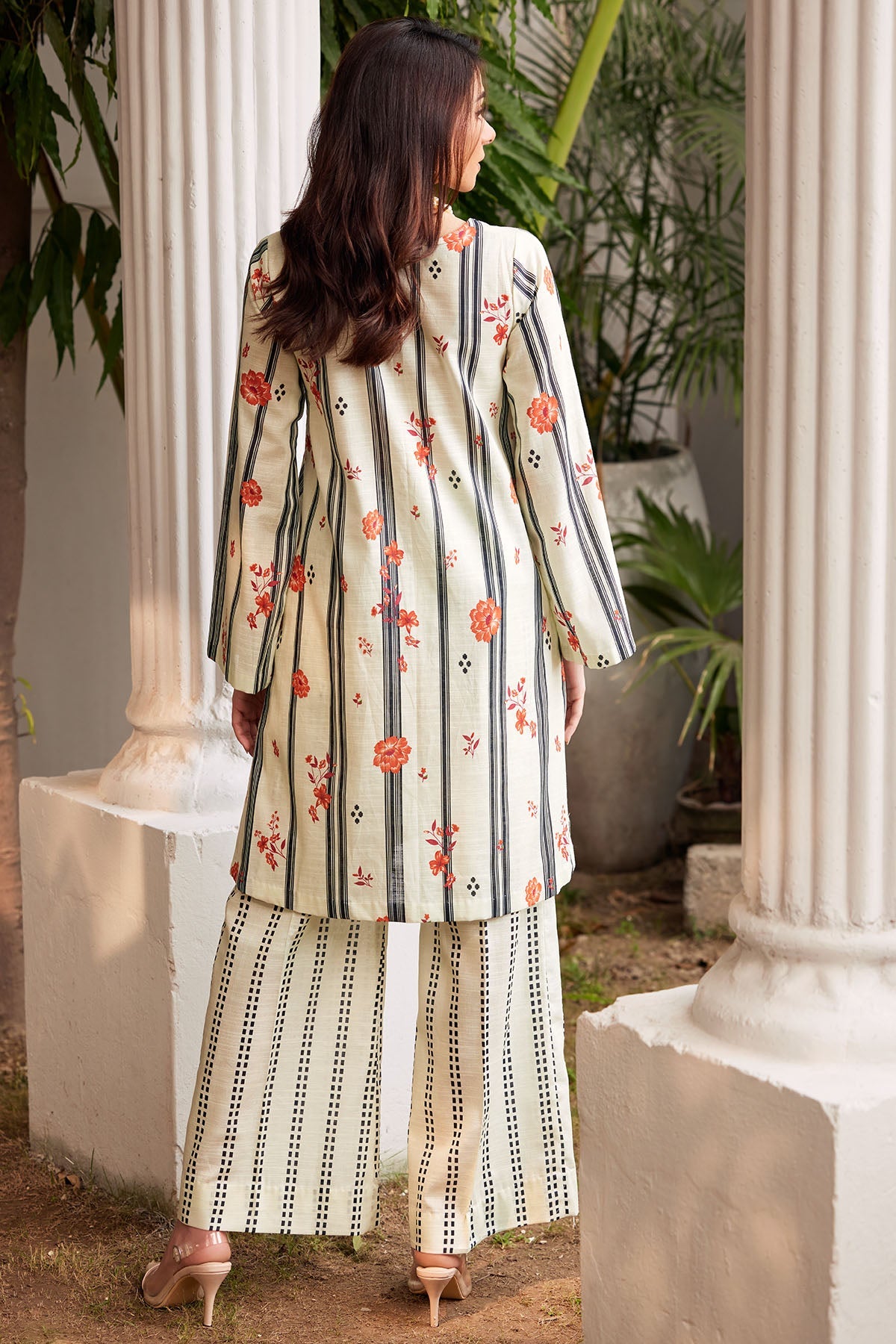4450-ZURI DIGITAL PRINTED KHADDAR UNSTITCHED