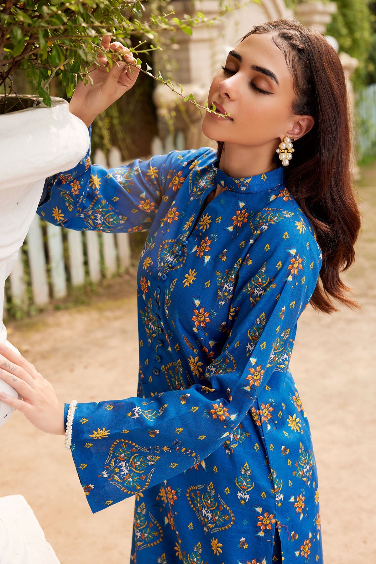 4451-SUROOR DIGITAL PRINTED KHADDAR UNSTITCHED
