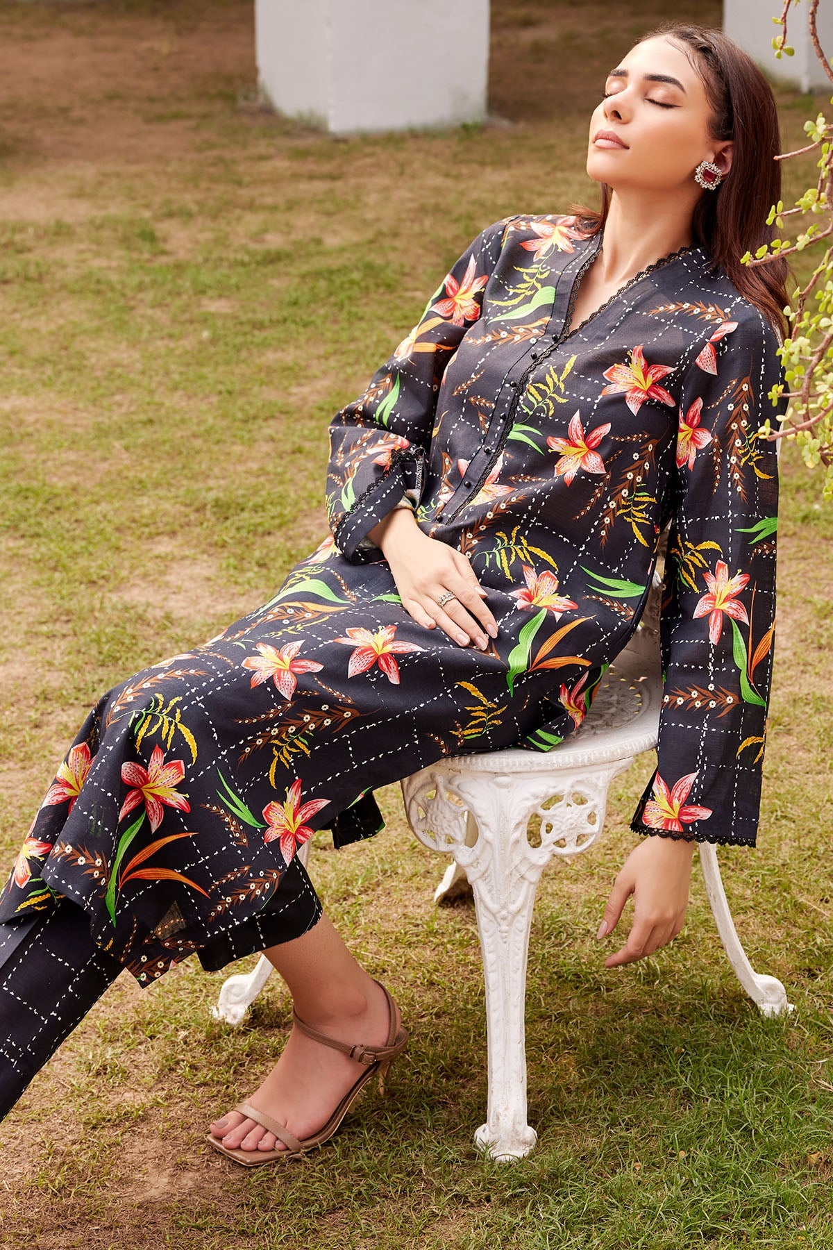 4452-NAZNEEN DIGITAL PRINTED KHADDAR UNSTITCHED