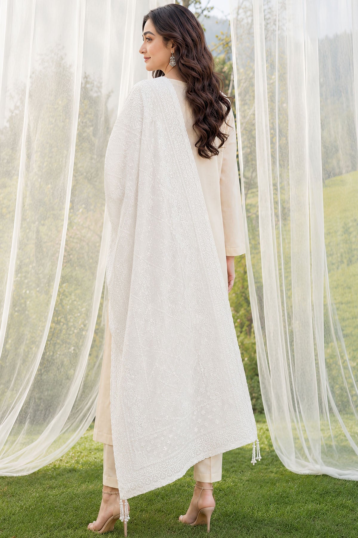 4504-NYSA EMBROIDERED COTTON SHAWL
