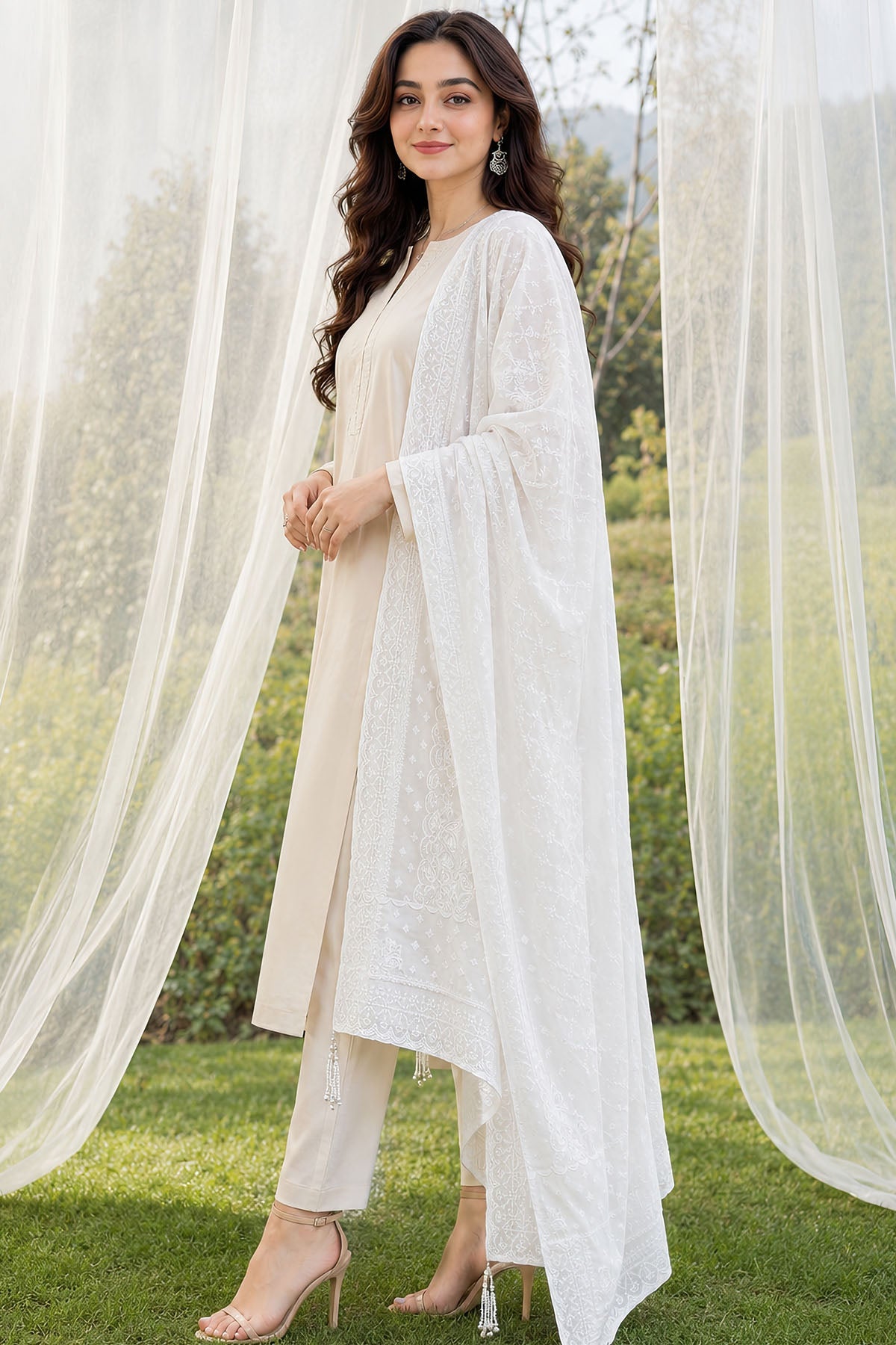 4504-NYSA EMBROIDERED COTTON SHAWL