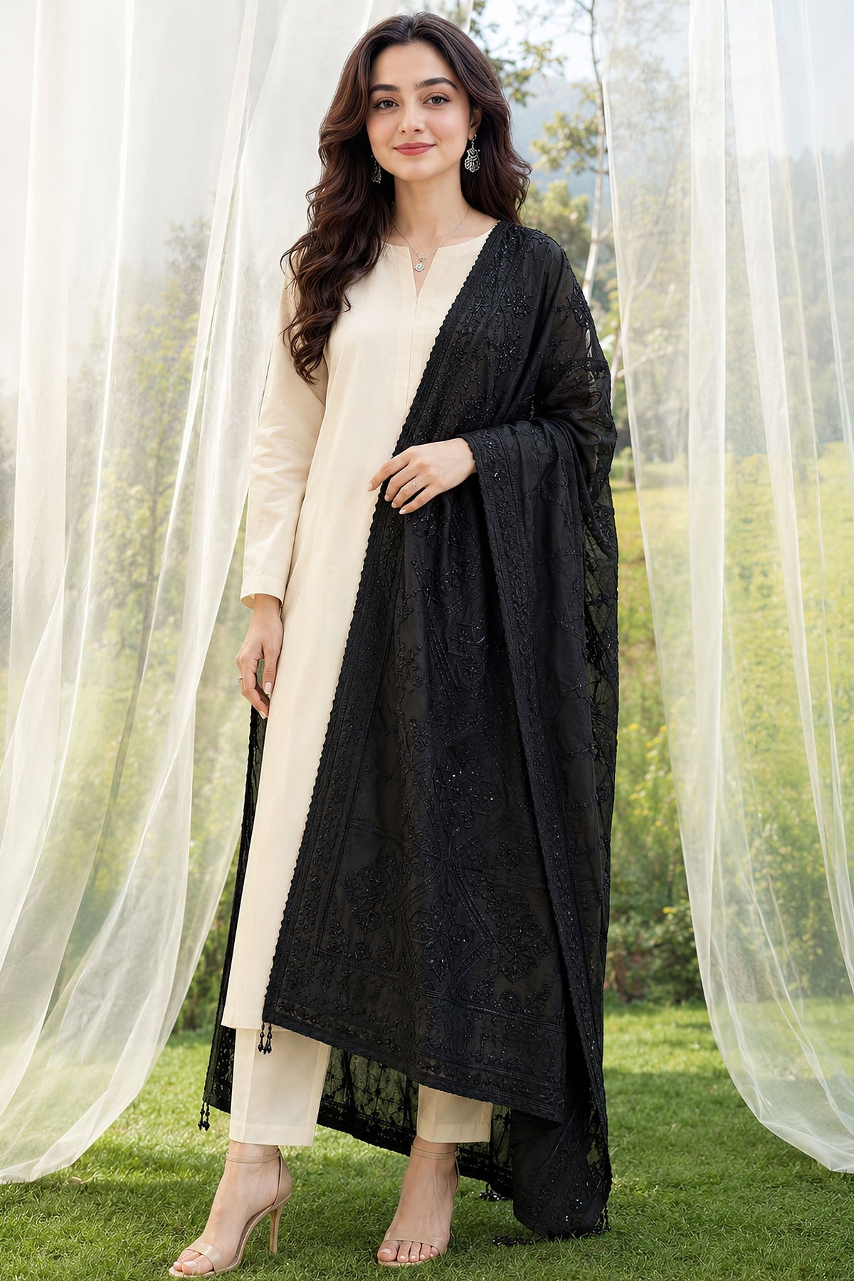 4515-ELENI EMBROIDERED COTTON SHAWL